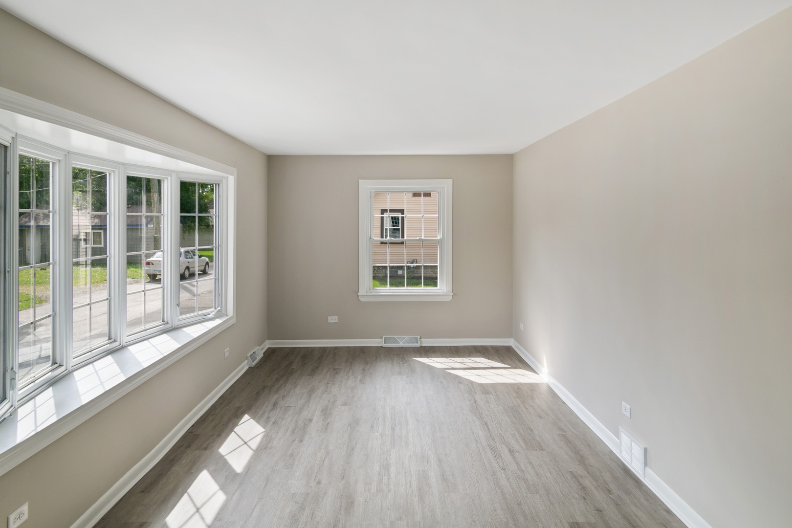 428 E 156th Place, South Holland, IL 60473