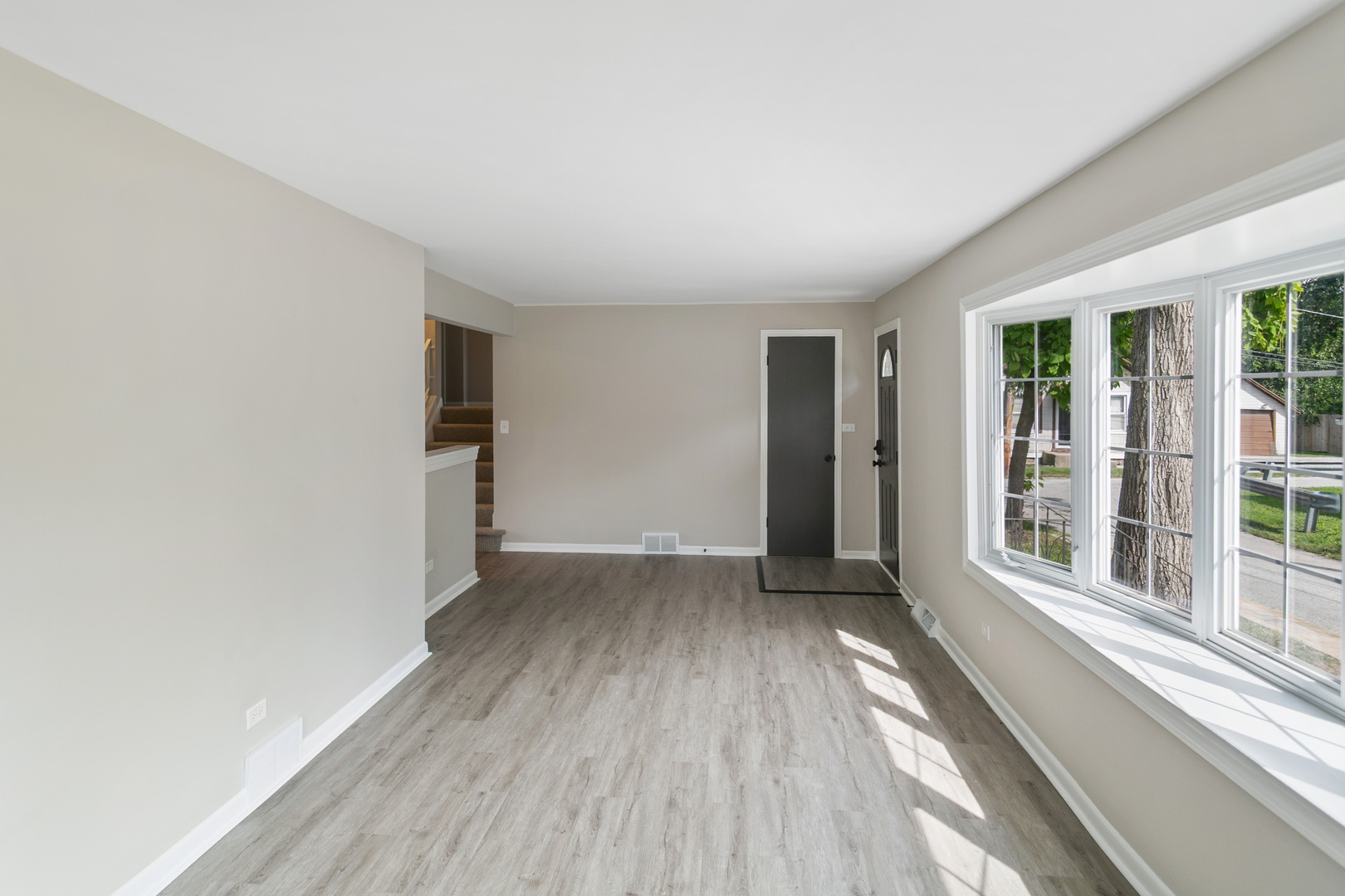 428 E 156th Place, South Holland, IL 60473