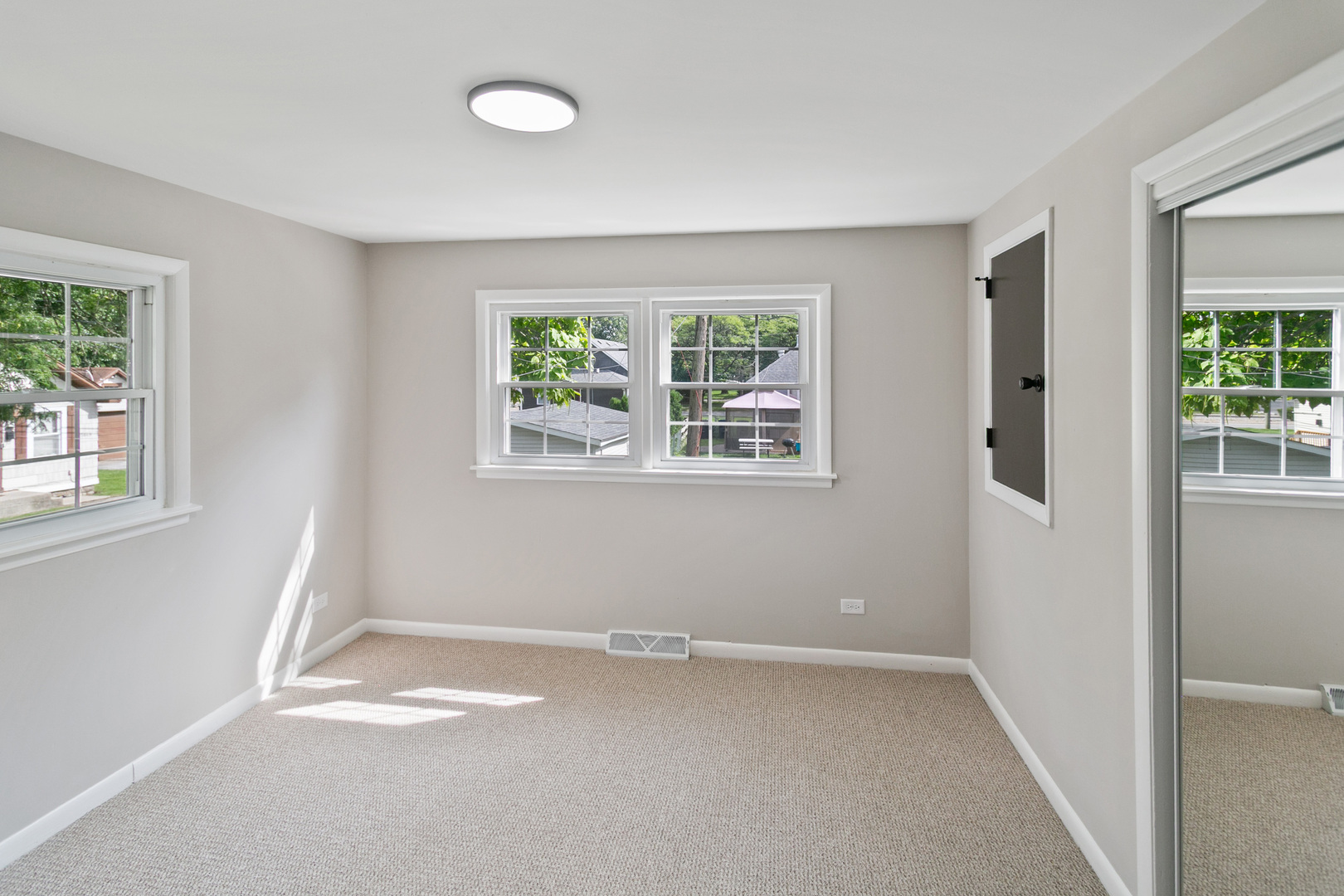 428 E 156th Place, South Holland, IL 60473