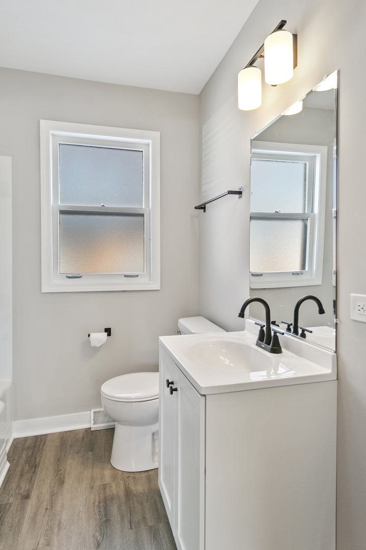 752 E 164th Street, South Holland, IL 60473