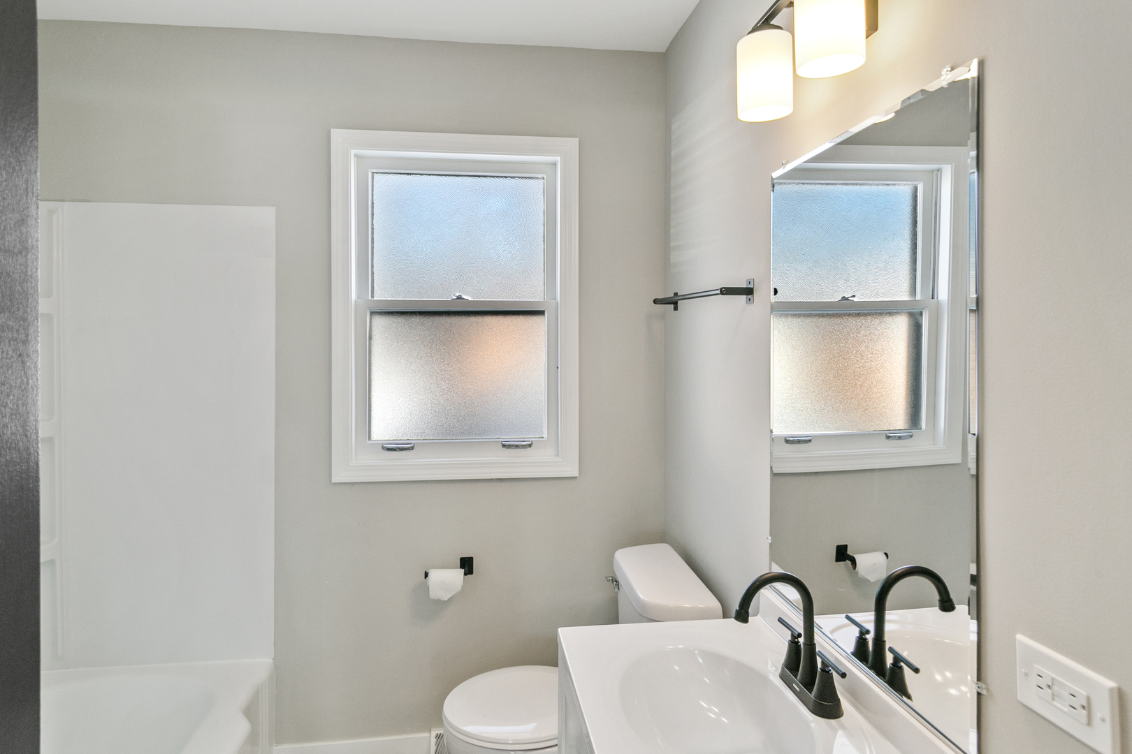 752 E 164th Street, South Holland, IL 60473