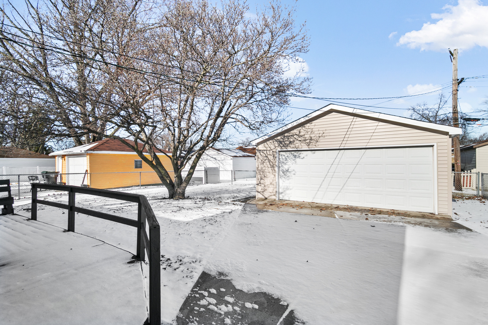 752 E 164th Street, South Holland, IL 60473