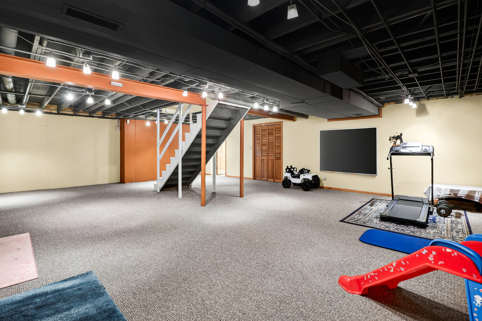 911 Rock Spring Road, Naperville, IL 60565