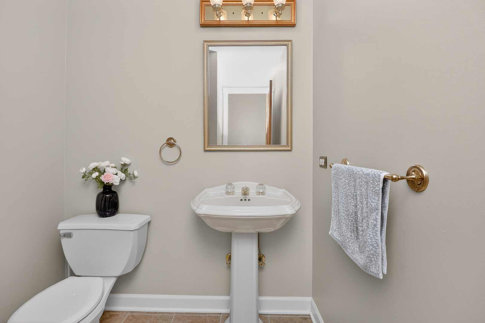 911 Rock Spring Road, Naperville, IL 60565