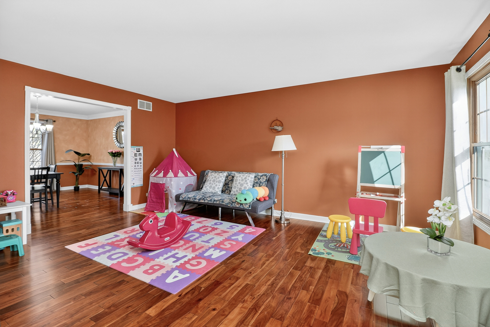 911 Rock Spring Road, Naperville, IL 60565