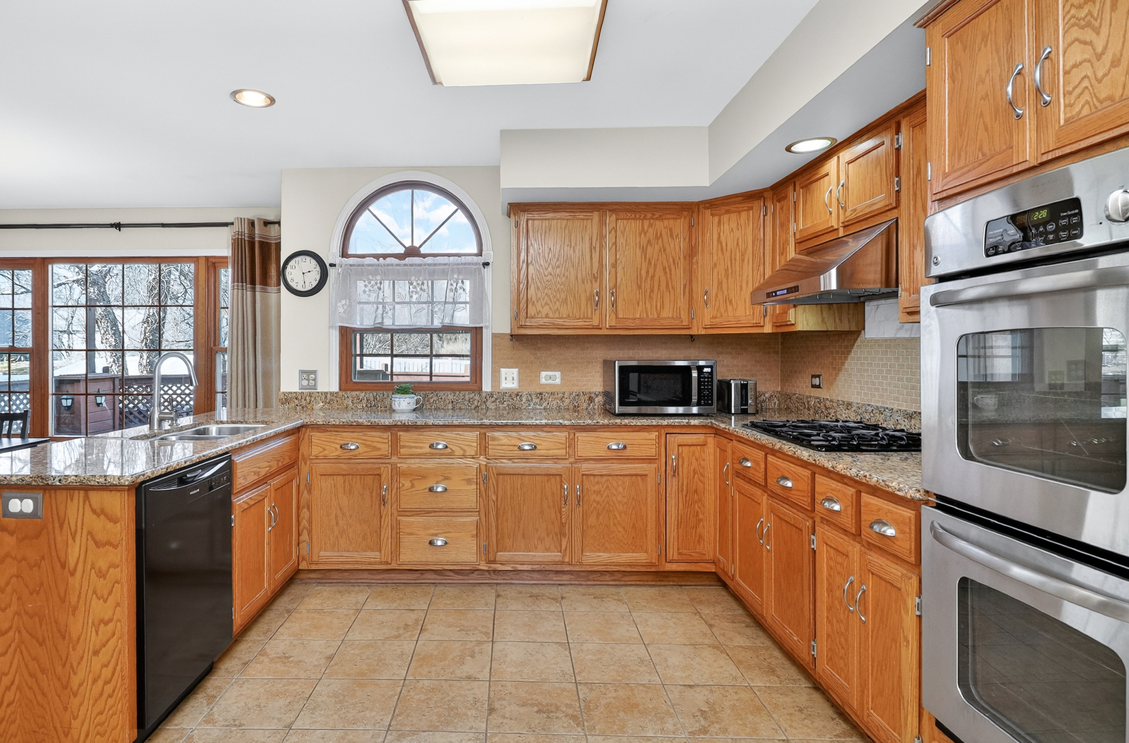 911 Rock Spring Road, Naperville, IL 60565