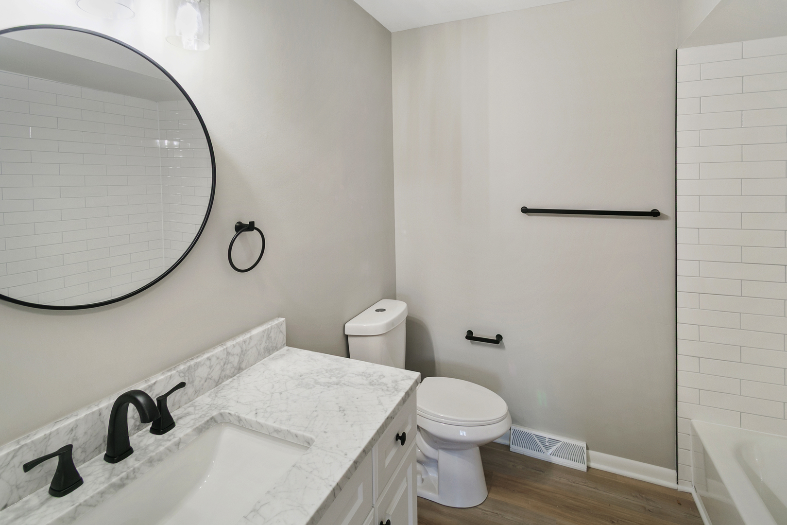 17001 Kimbark Avenue, South Holland, IL 60473