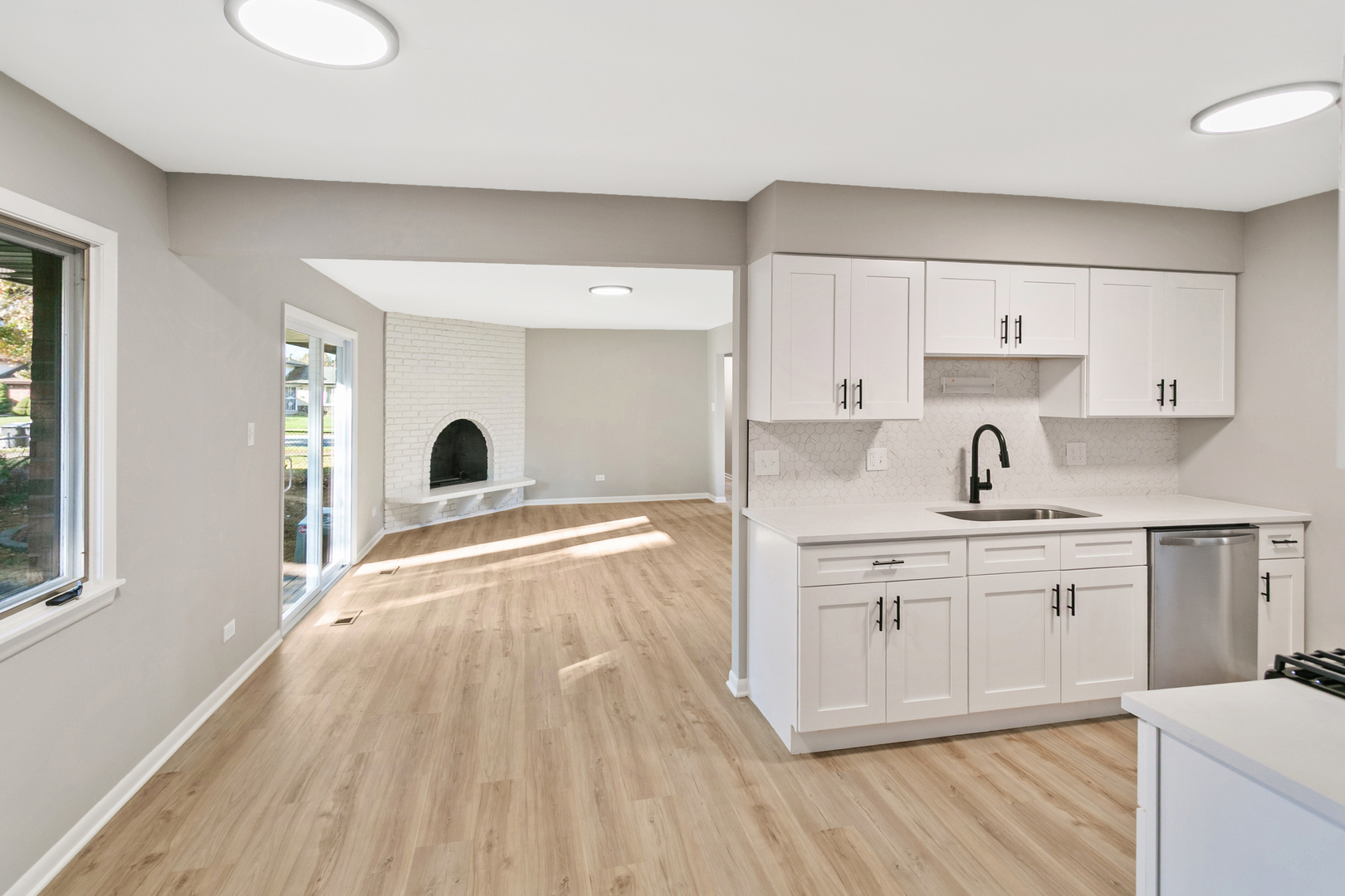 17001 Kimbark Avenue, South Holland, IL 60473