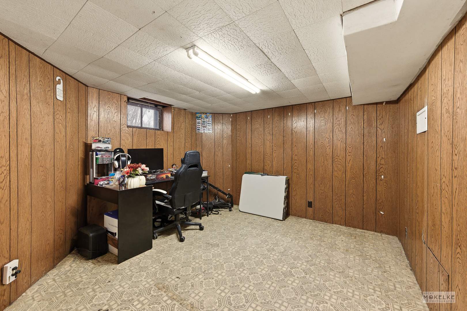 941 S 4th Street, Aurora, IL 60505