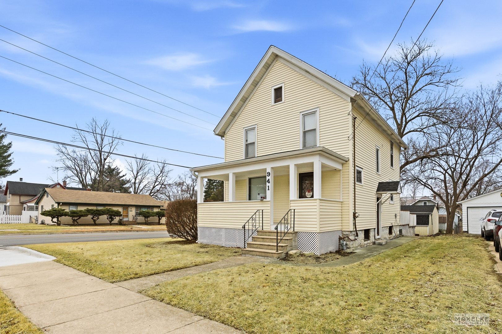 941 S 4th Street, Aurora, IL 60505