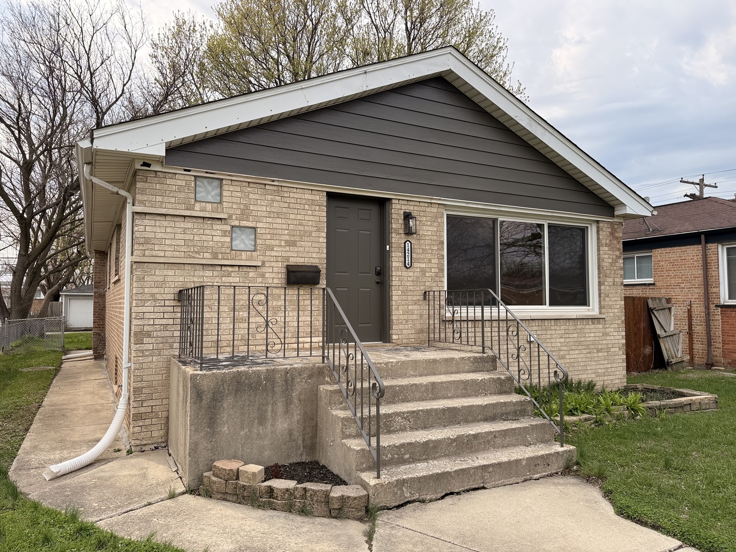 14214 Minerva Avenue, Dolton, IL 60419