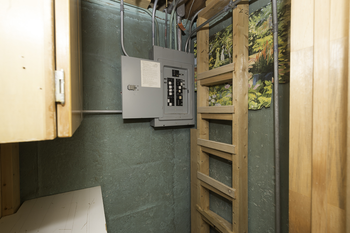 1205 Winston Drive, Melrose Park, IL 60160