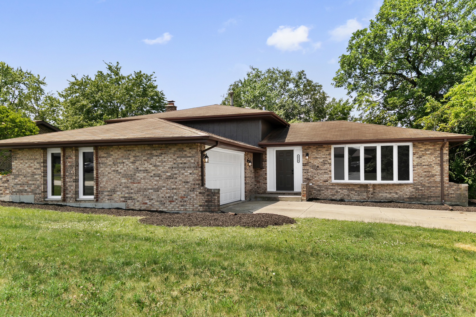 3518 Jacqueline Drive, Crete, IL 60417