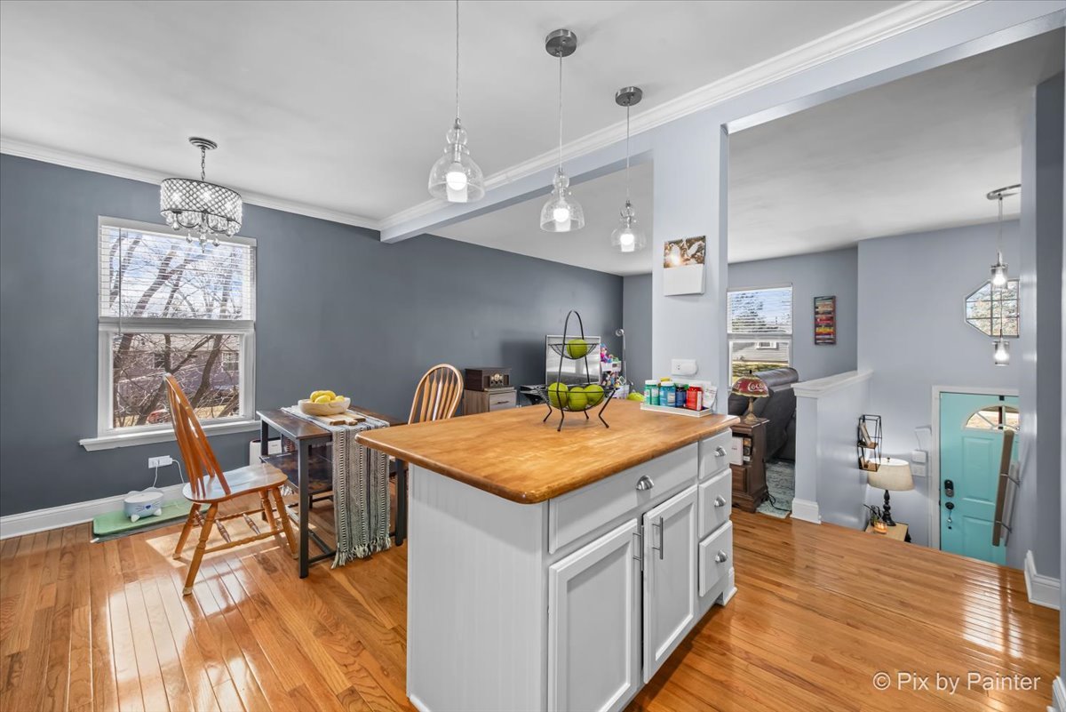 5716 Bunny Avenue, McHenry, IL 60051