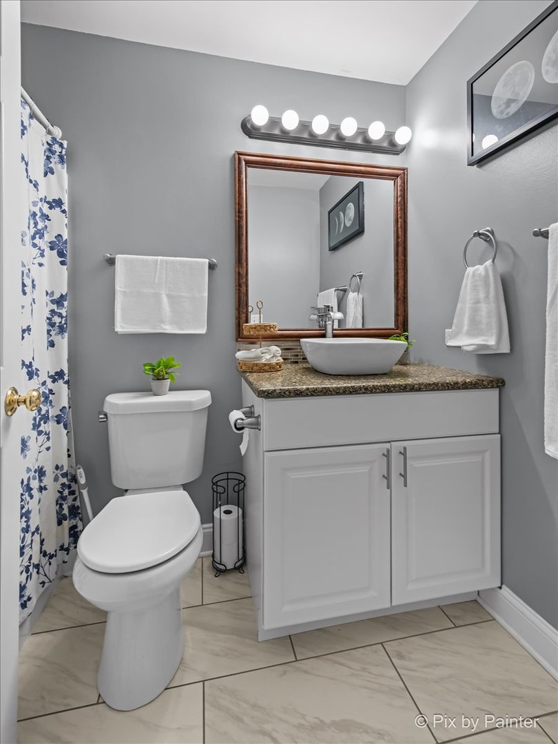 5716 Bunny Avenue, McHenry, IL 60051