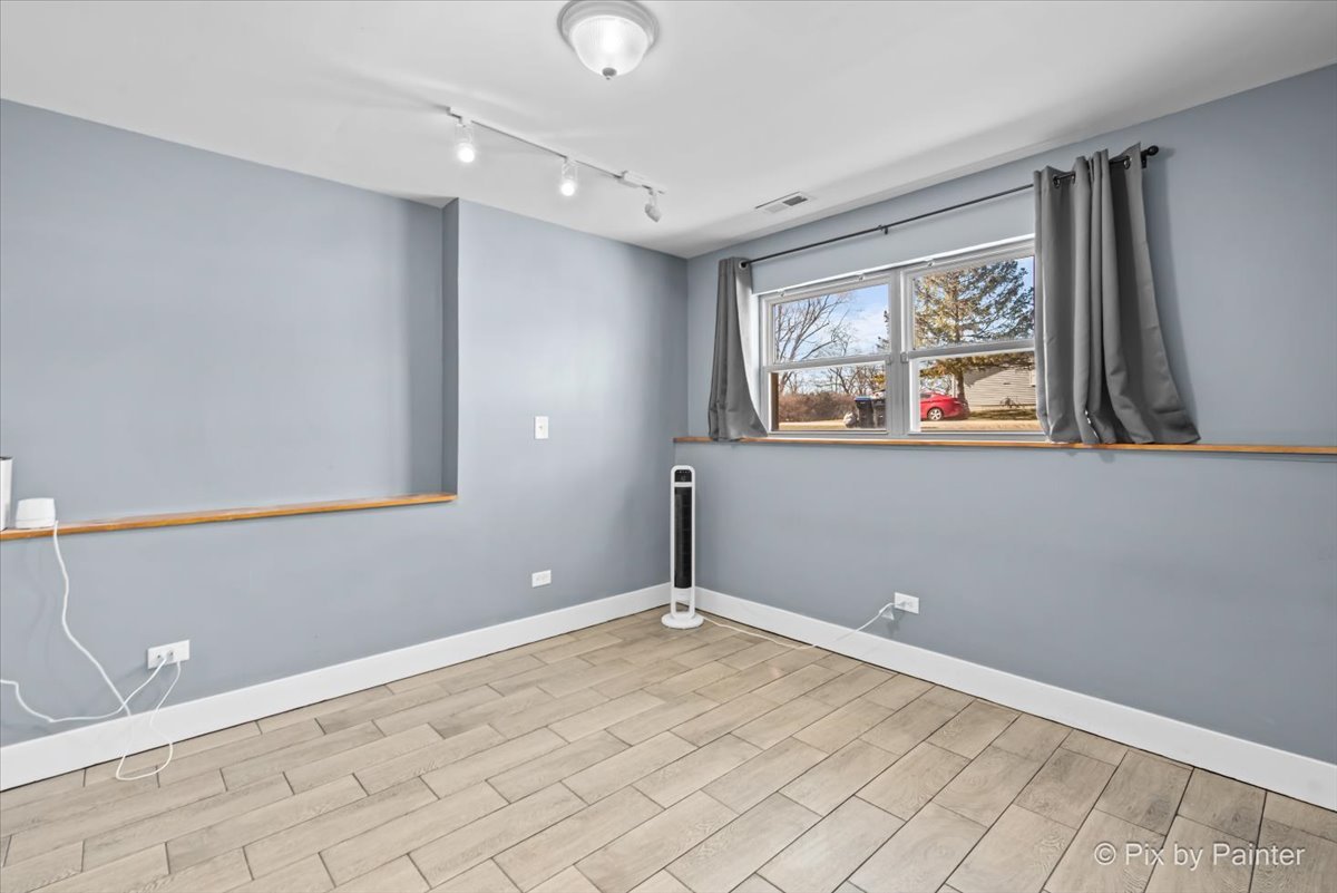 5716 Bunny Avenue, McHenry, IL 60051