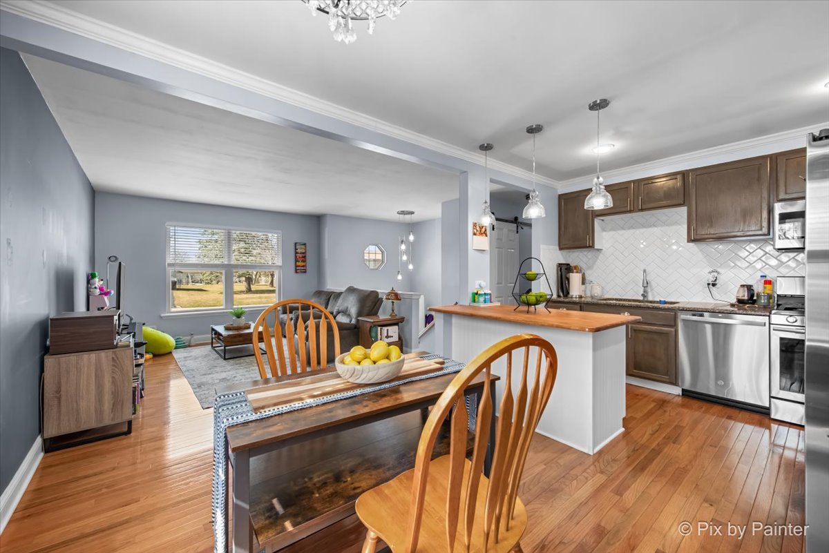 5716 Bunny Avenue, McHenry, IL 60051