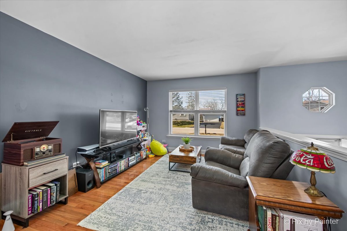 5716 Bunny Avenue, McHenry, IL 60051