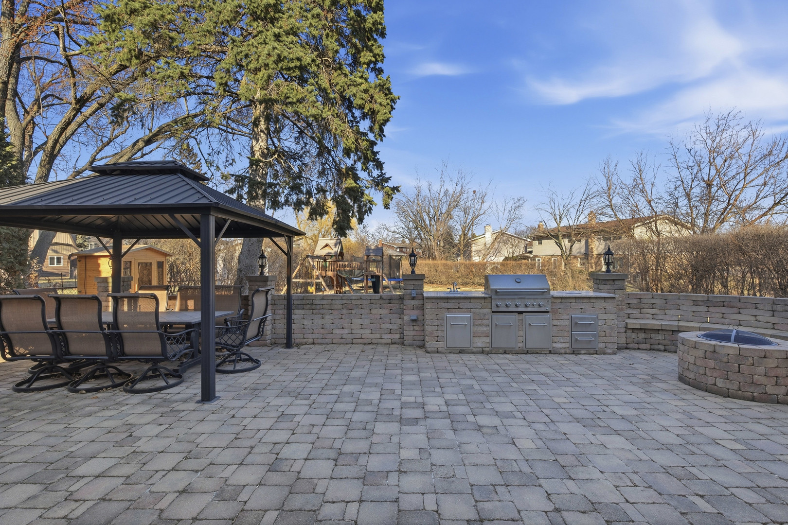 532 Lois Court, Mount Prospect, IL 60056