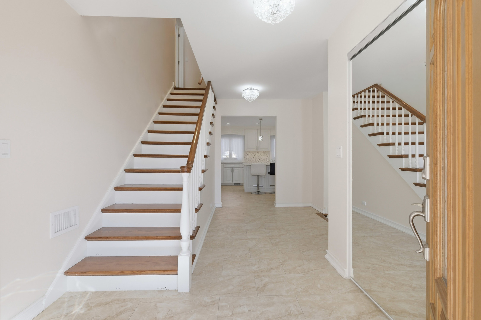 532 Lois Court, Mount Prospect, IL 60056