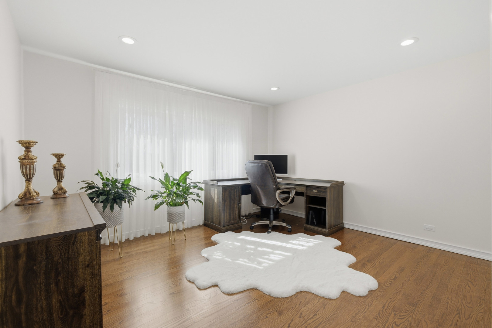 532 Lois Court, Mount Prospect, IL 60056