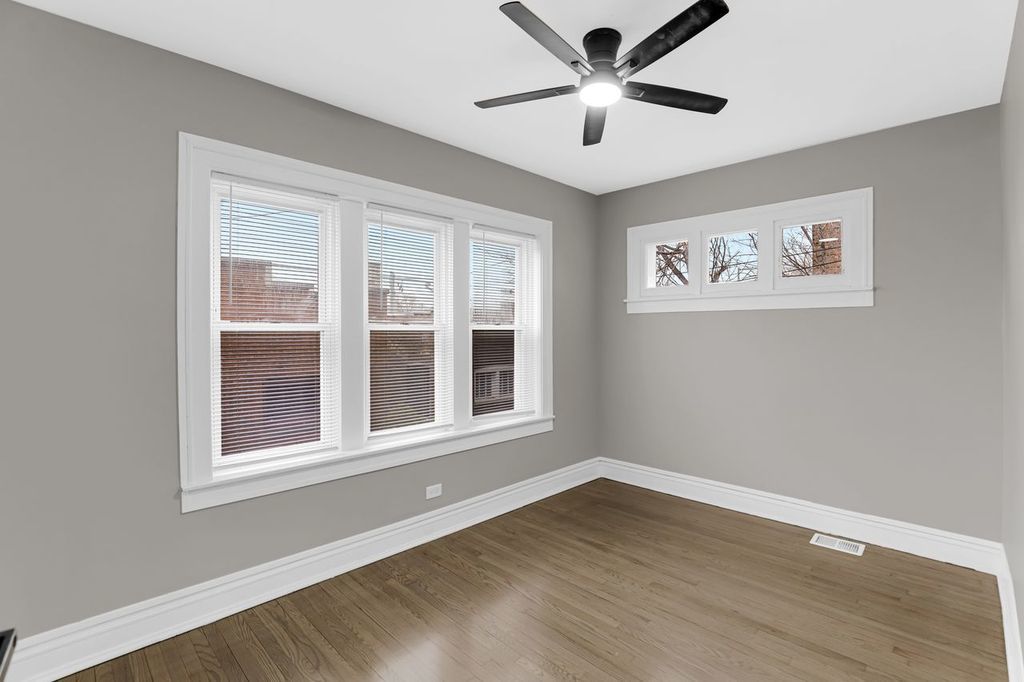 8210 S Justine Street, Chicago, IL 60620