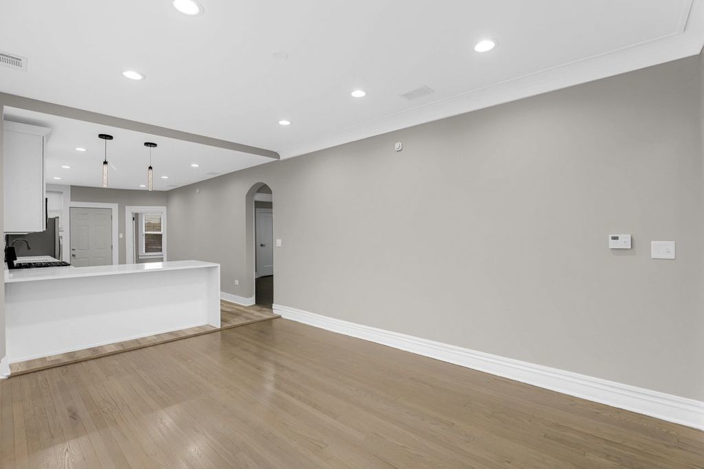 8210 S Justine Street, Chicago, IL 60620