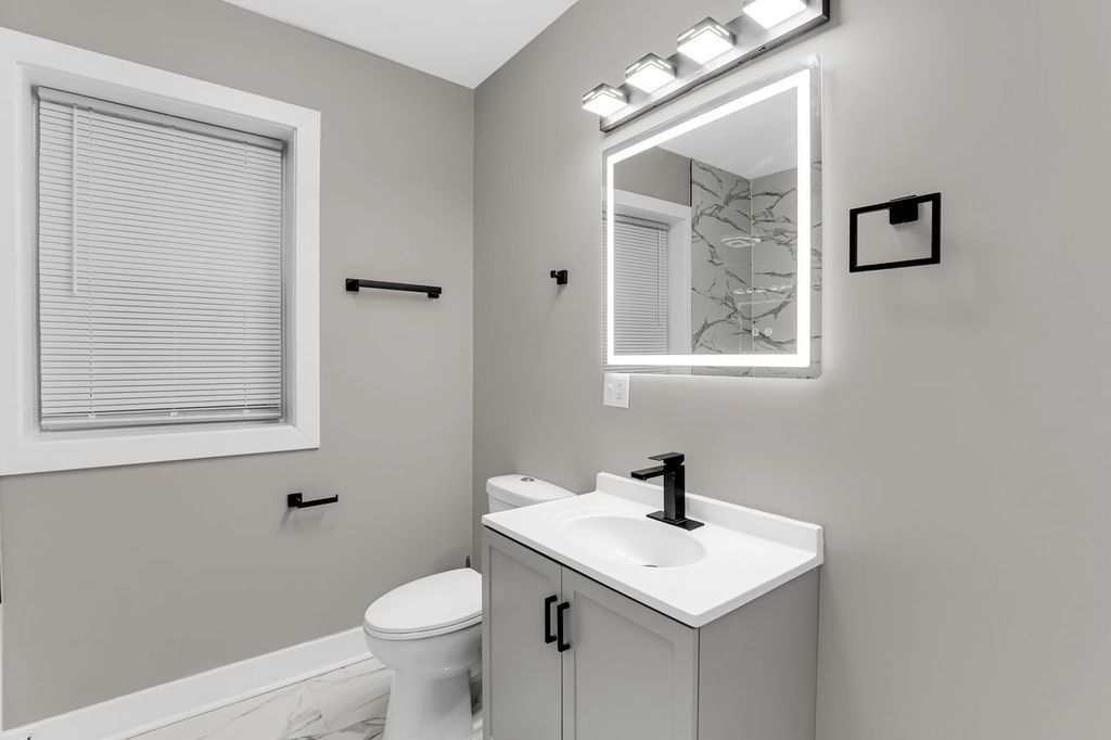 8210 S Justine Street, Chicago, IL 60620