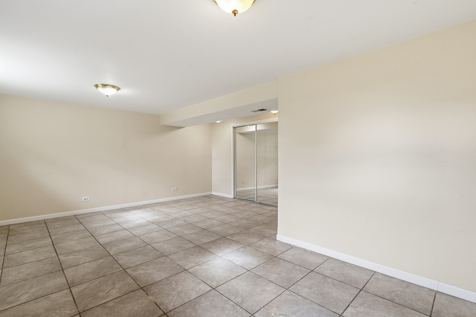 15637 Avalon Avenue, South Holland, IL 60473