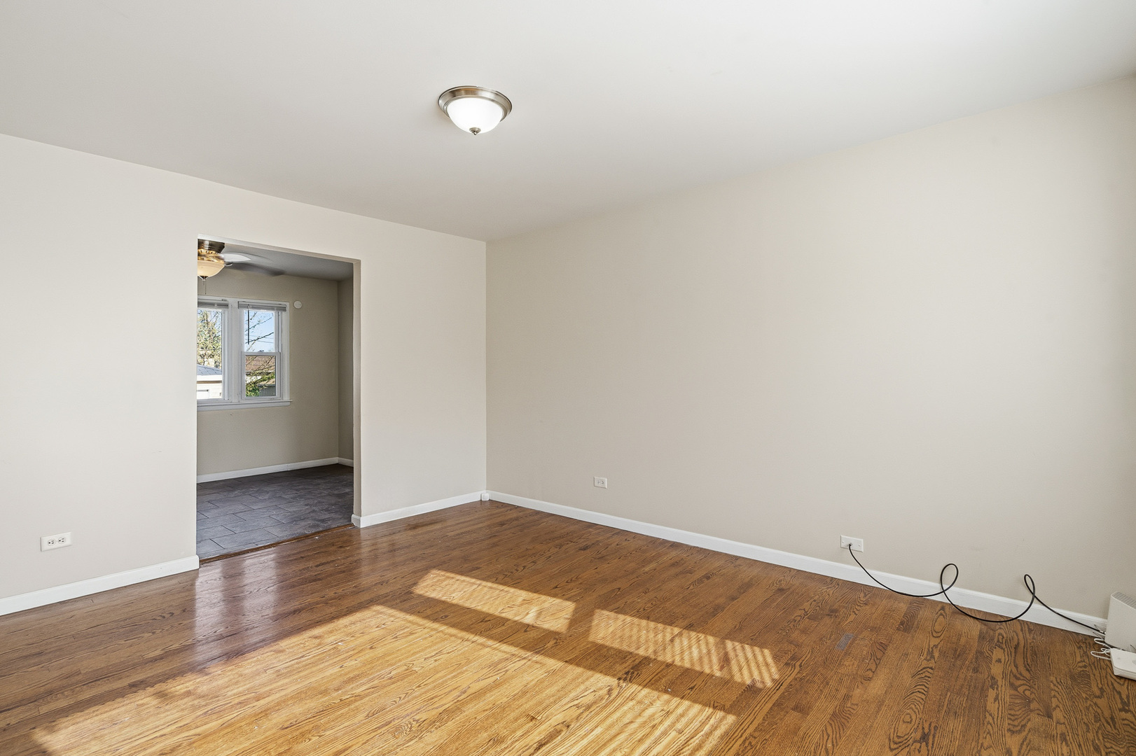 15637 Avalon Avenue, South Holland, IL 60473