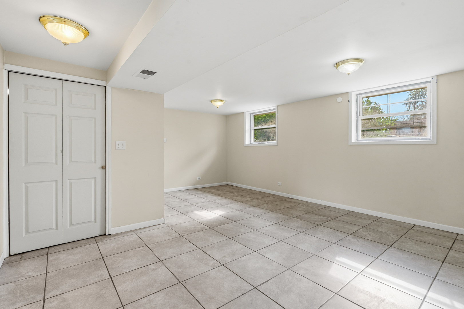 15637 Avalon Avenue, South Holland, IL 60473