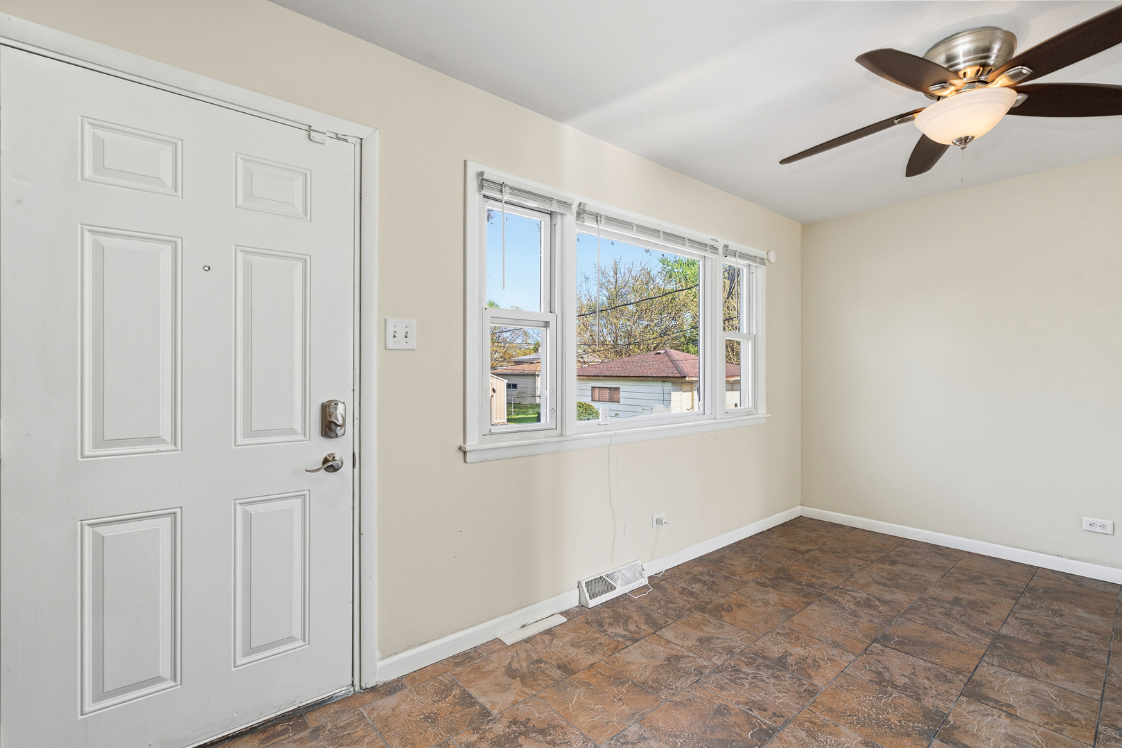 15637 Avalon Avenue, South Holland, IL 60473