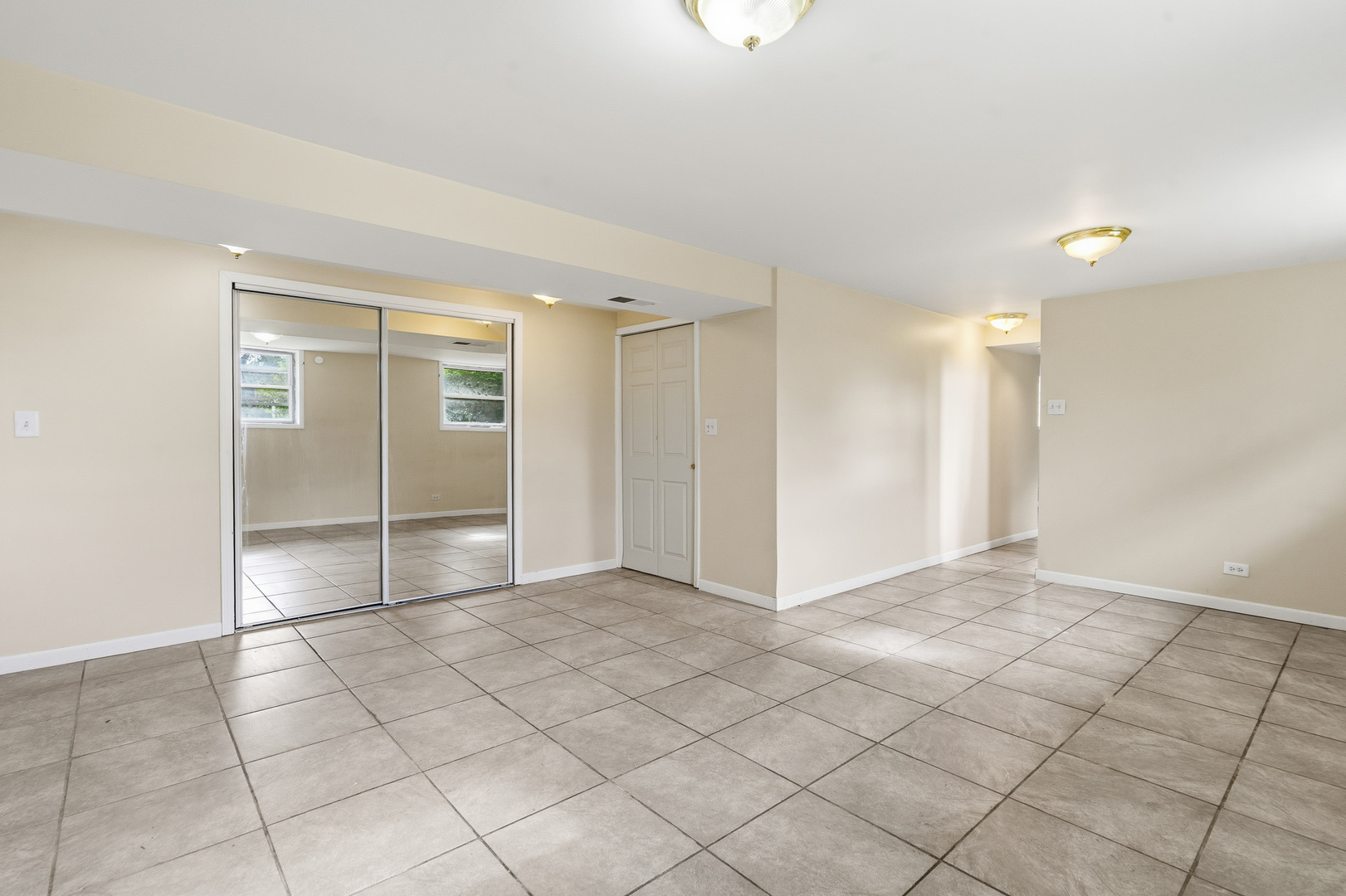 15637 Avalon Avenue, South Holland, IL 60473