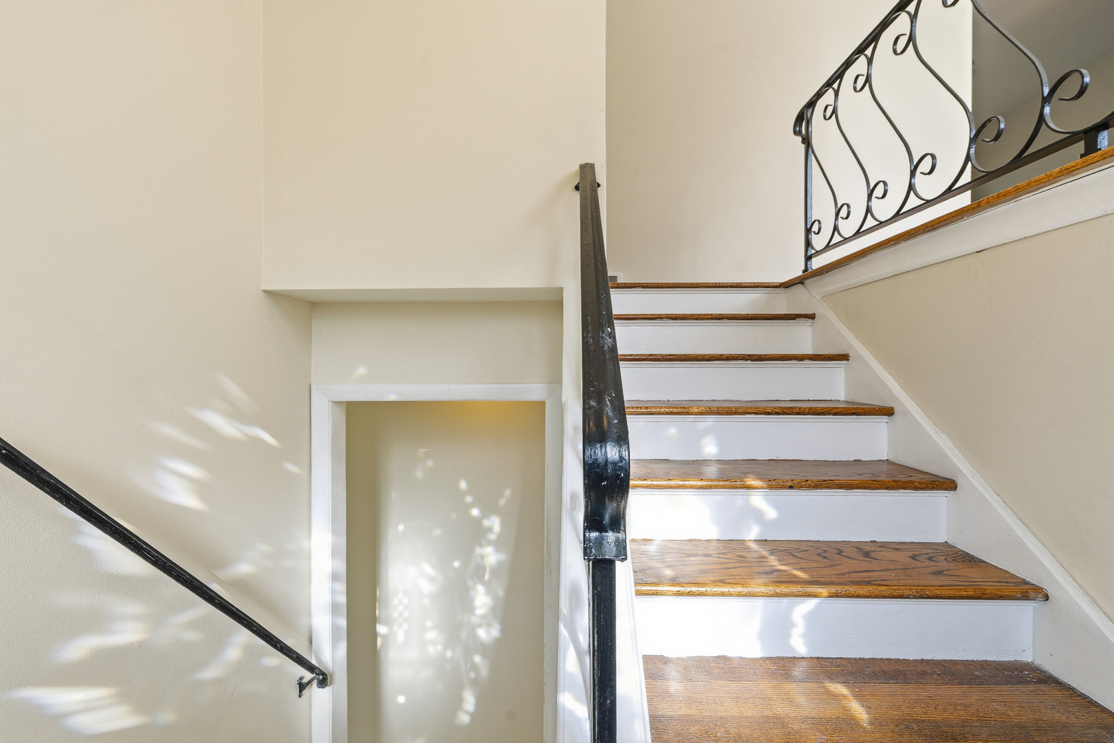 15637 Avalon Avenue, South Holland, IL 60473