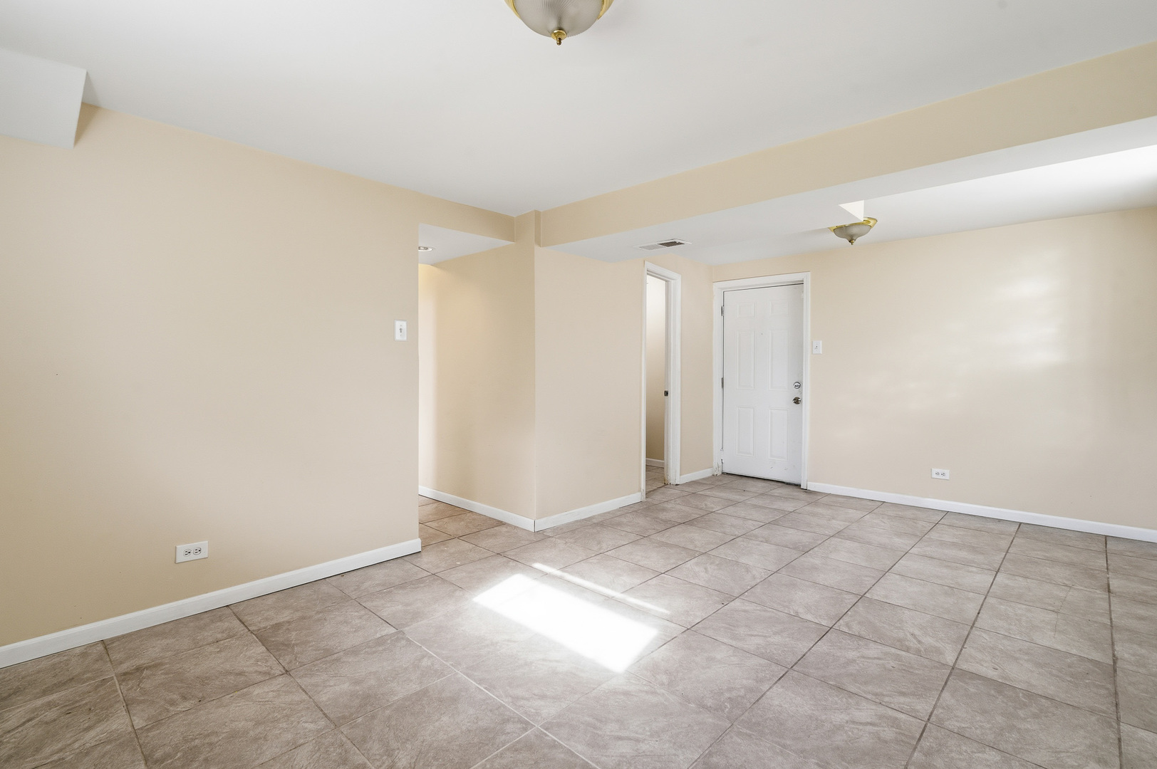 15637 Avalon Avenue, South Holland, IL 60473