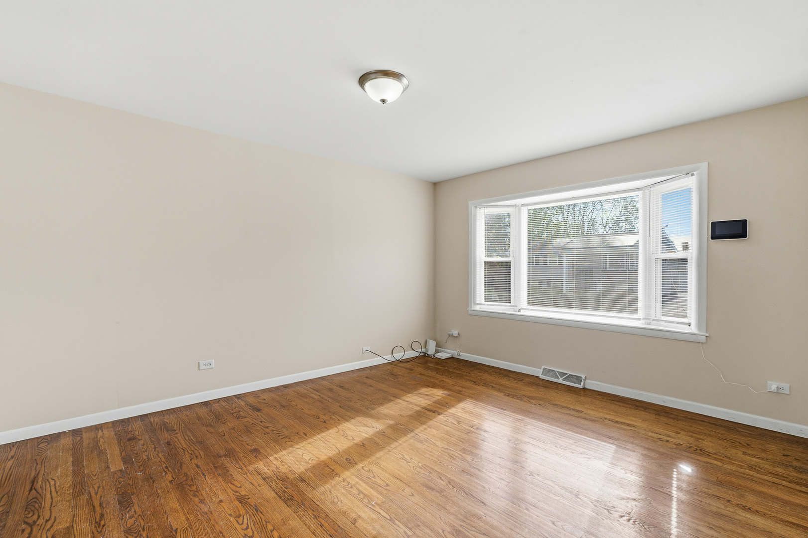 15637 Avalon Avenue, South Holland, IL 60473