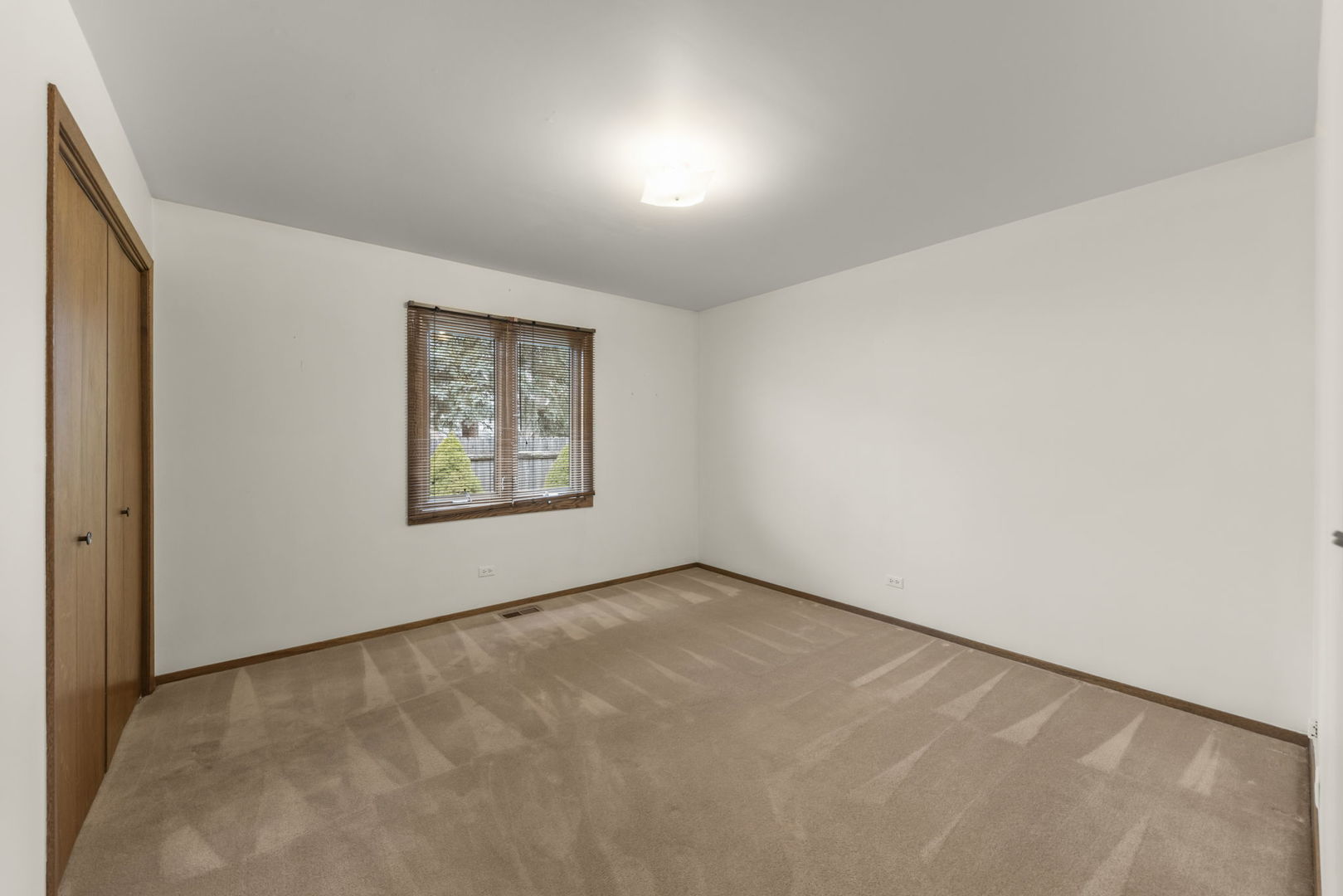 1653 Kenyon Drive, Naperville, IL 60565