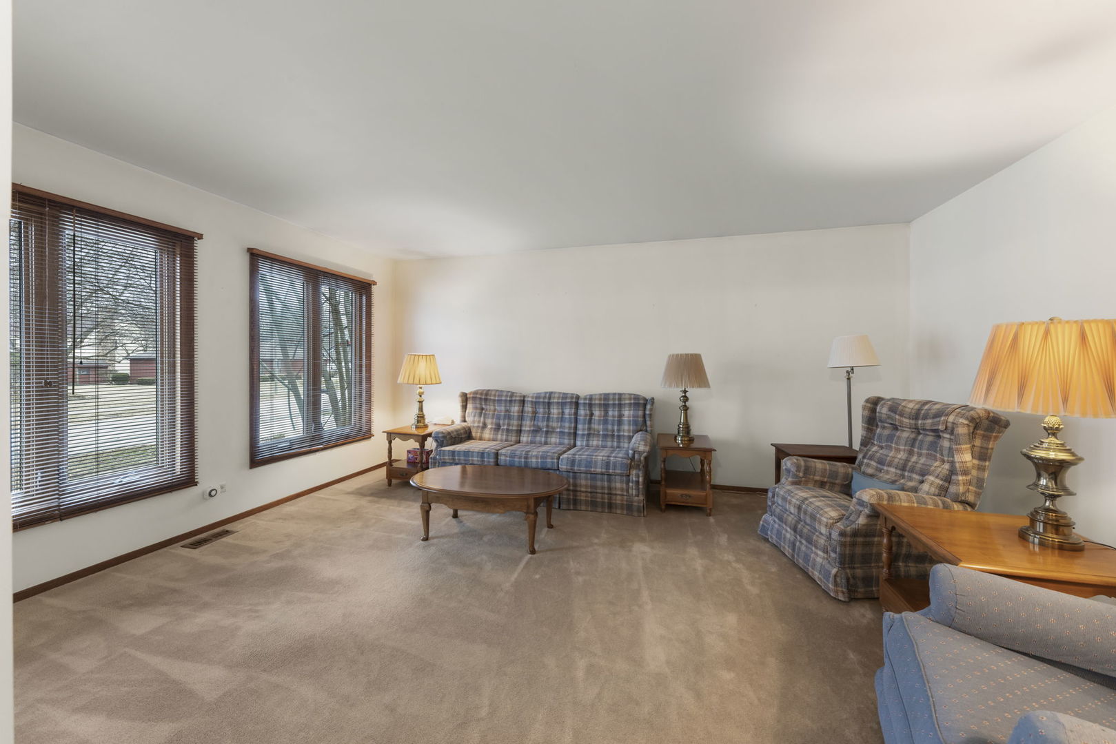 1653 Kenyon Drive, Naperville, IL 60565