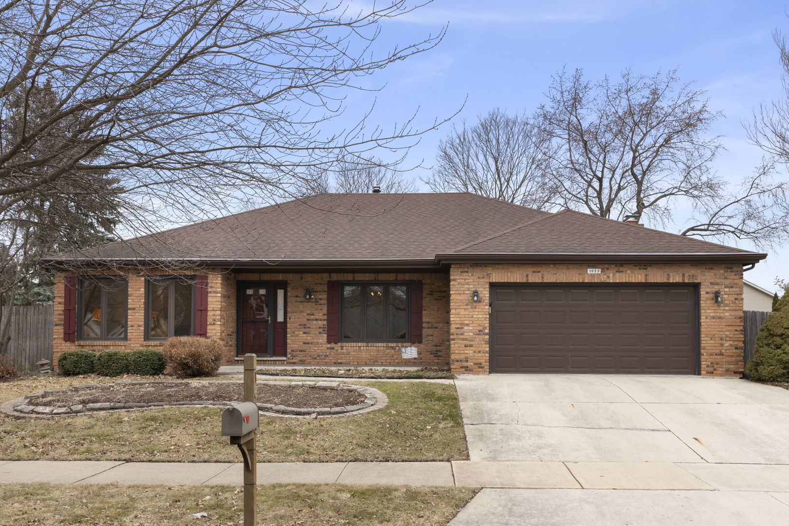 1653 Kenyon Drive, Naperville, IL 60565