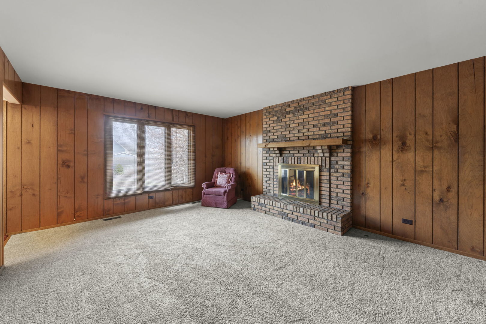 1653 Kenyon Drive, Naperville, IL 60565