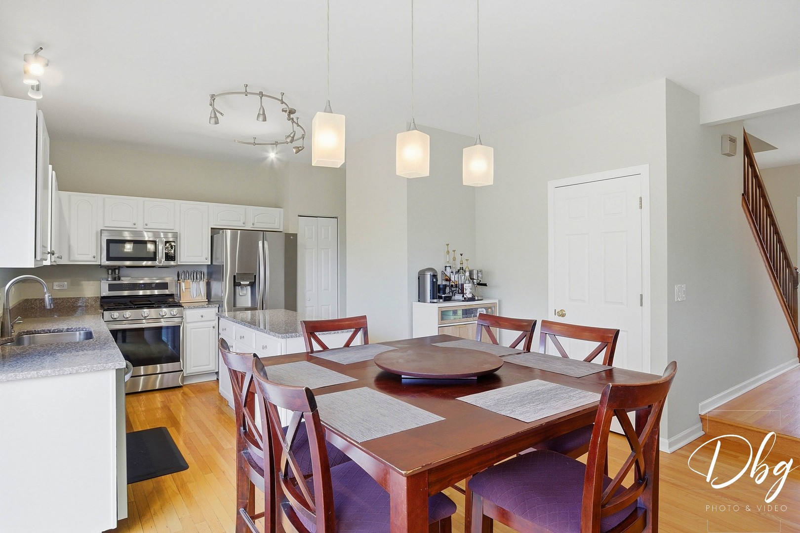 105 Wildflower Lane, Round Lake Beach, IL 60073