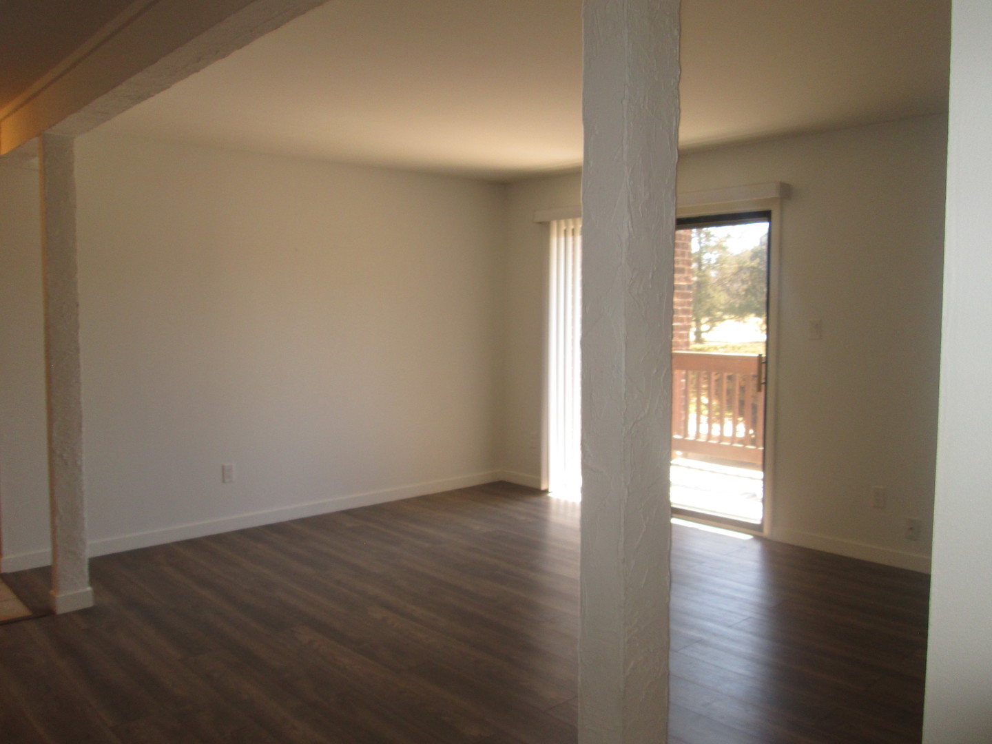 800 Brook Drive #1, Streamwood, IL 60107