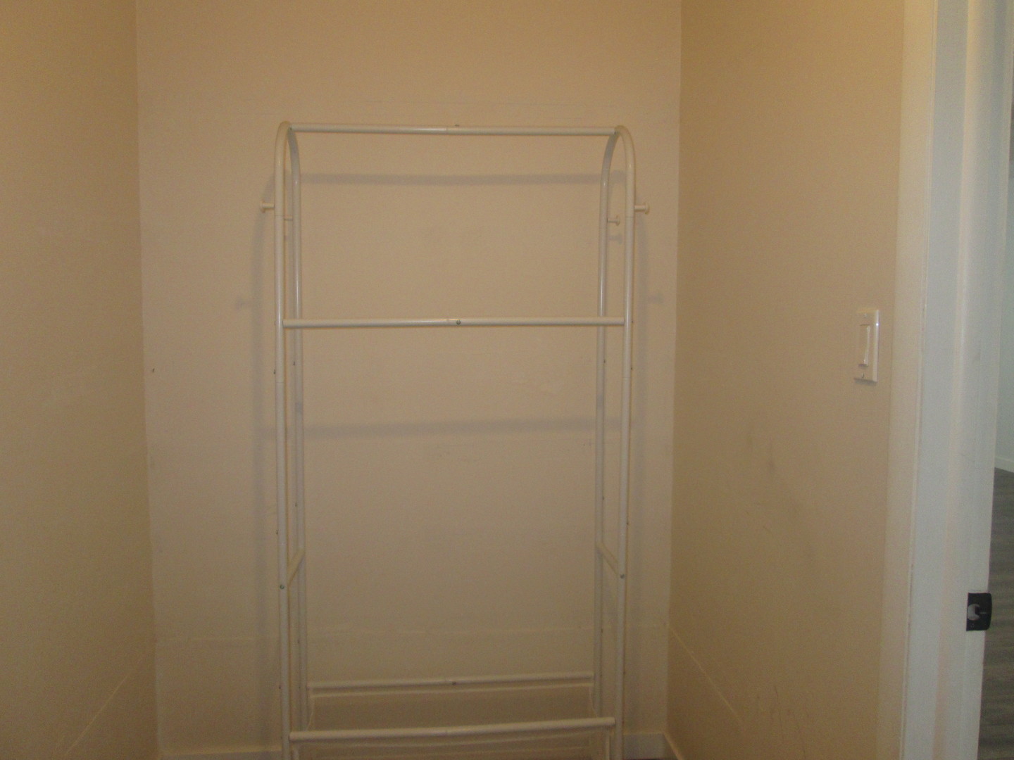 800 Brook Drive #1, Streamwood, IL 60107