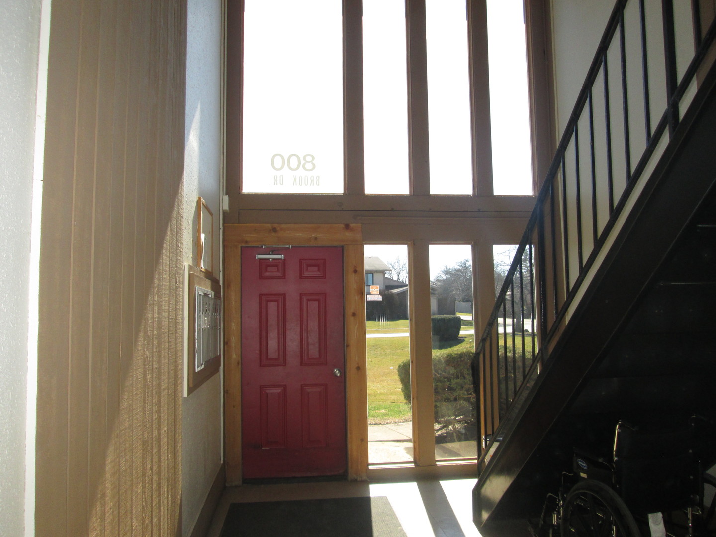 800 Brook Drive #1, Streamwood, IL 60107