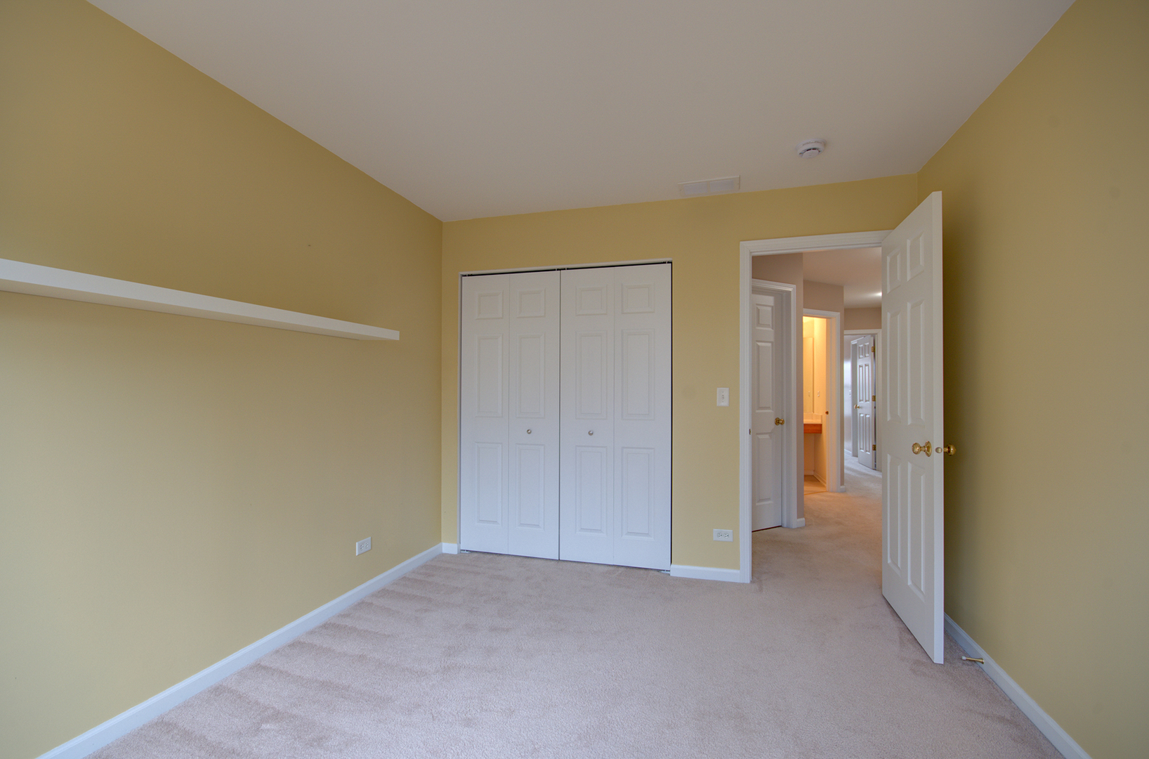 2421 Stoughton Circle #2421, Aurora, IL 60502