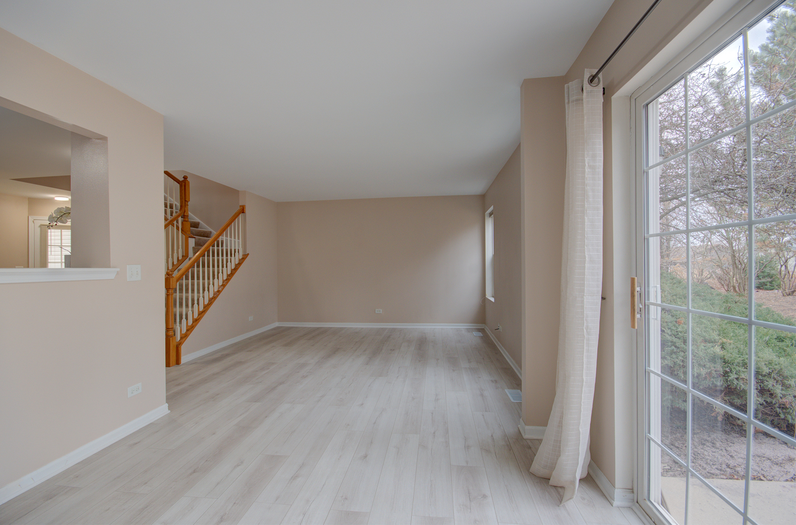 2421 Stoughton Circle #2421, Aurora, IL 60502