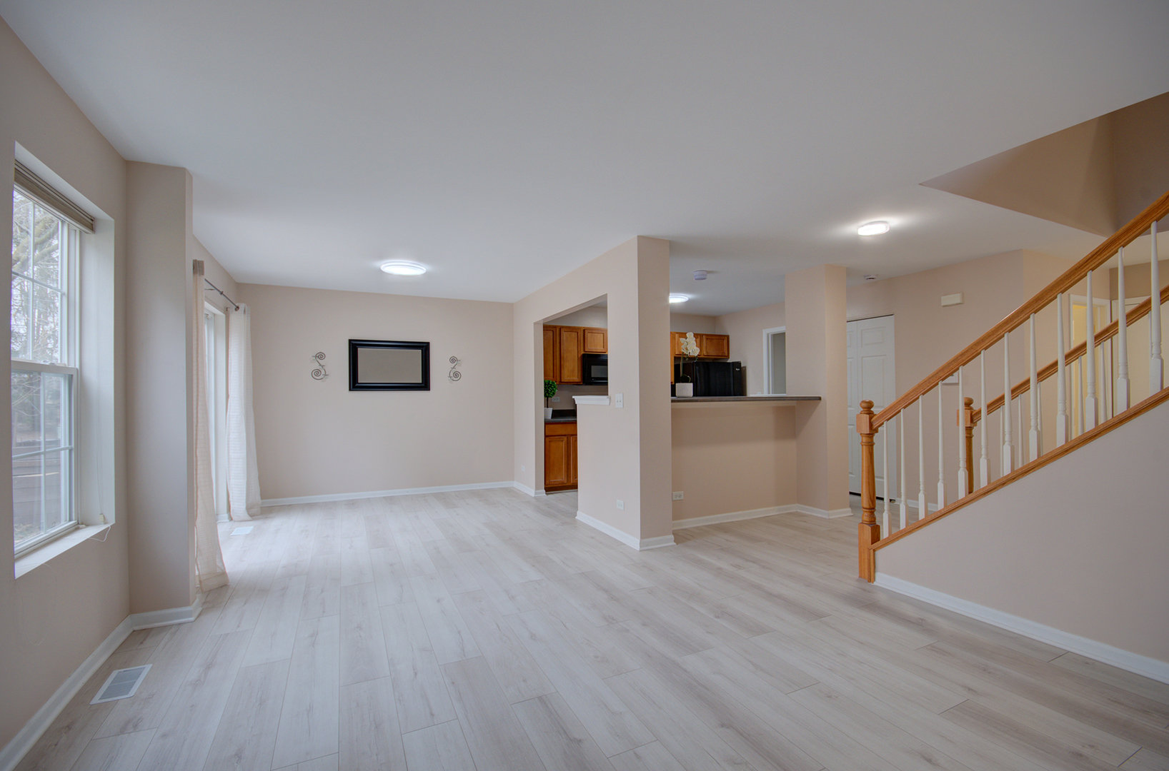 2421 Stoughton Circle #2421, Aurora, IL 60502