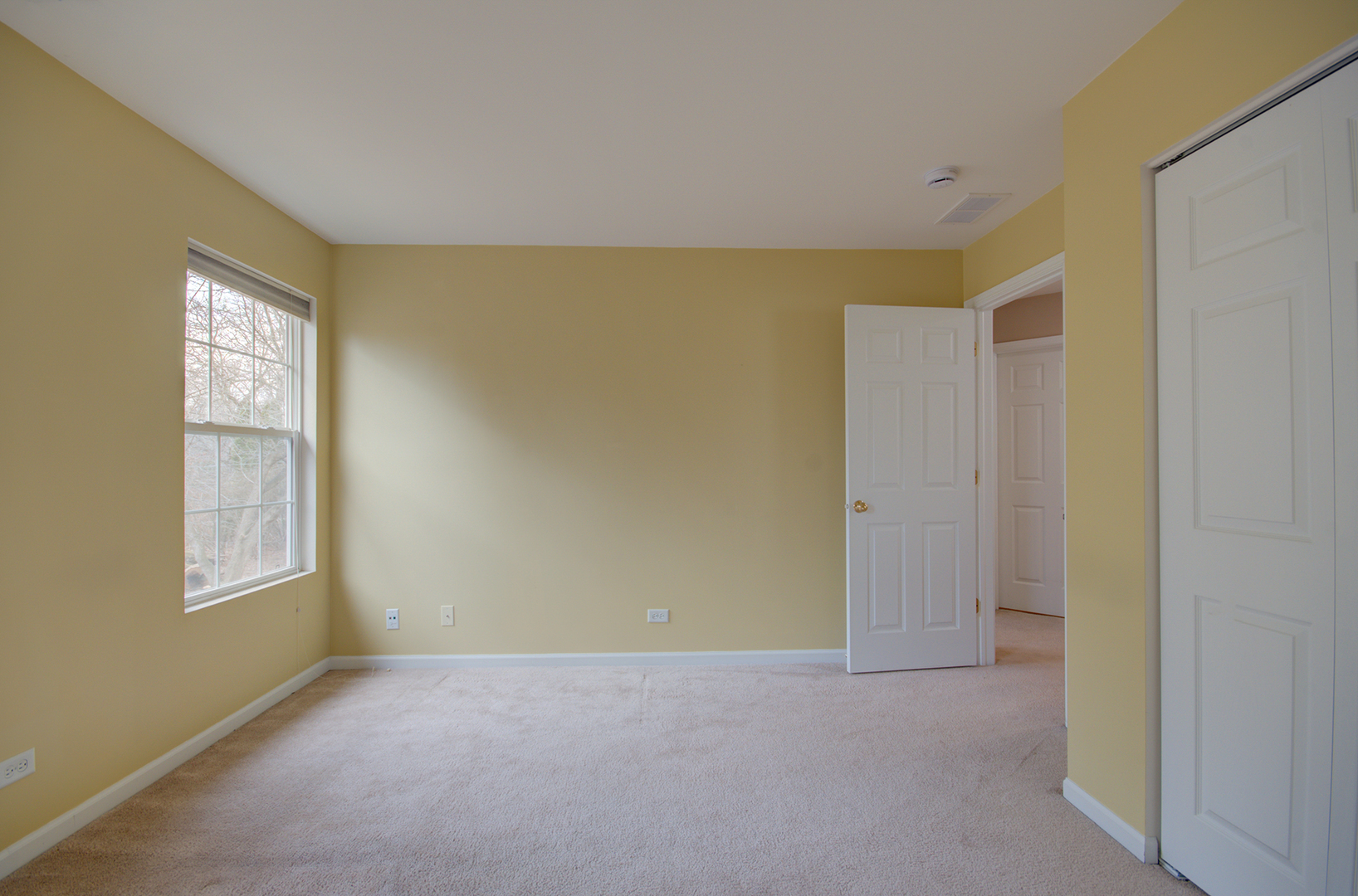 2421 Stoughton Circle #2421, Aurora, IL 60502