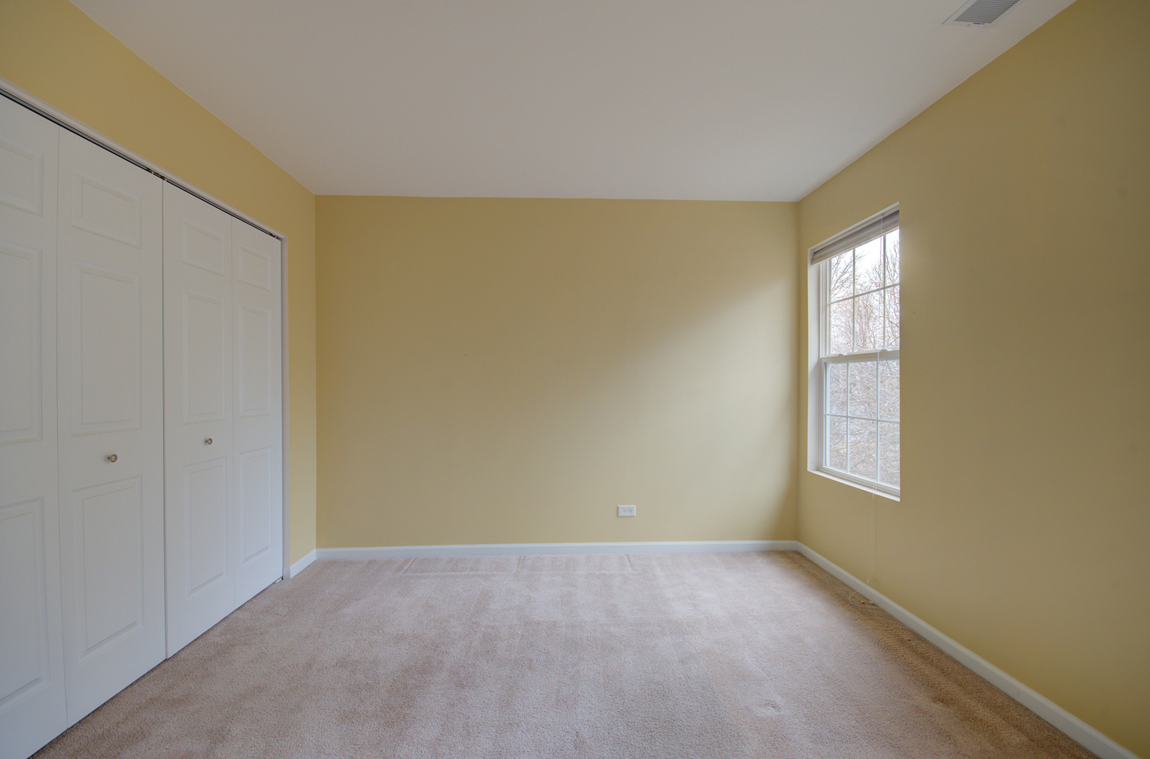 2421 Stoughton Circle #2421, Aurora, IL 60502