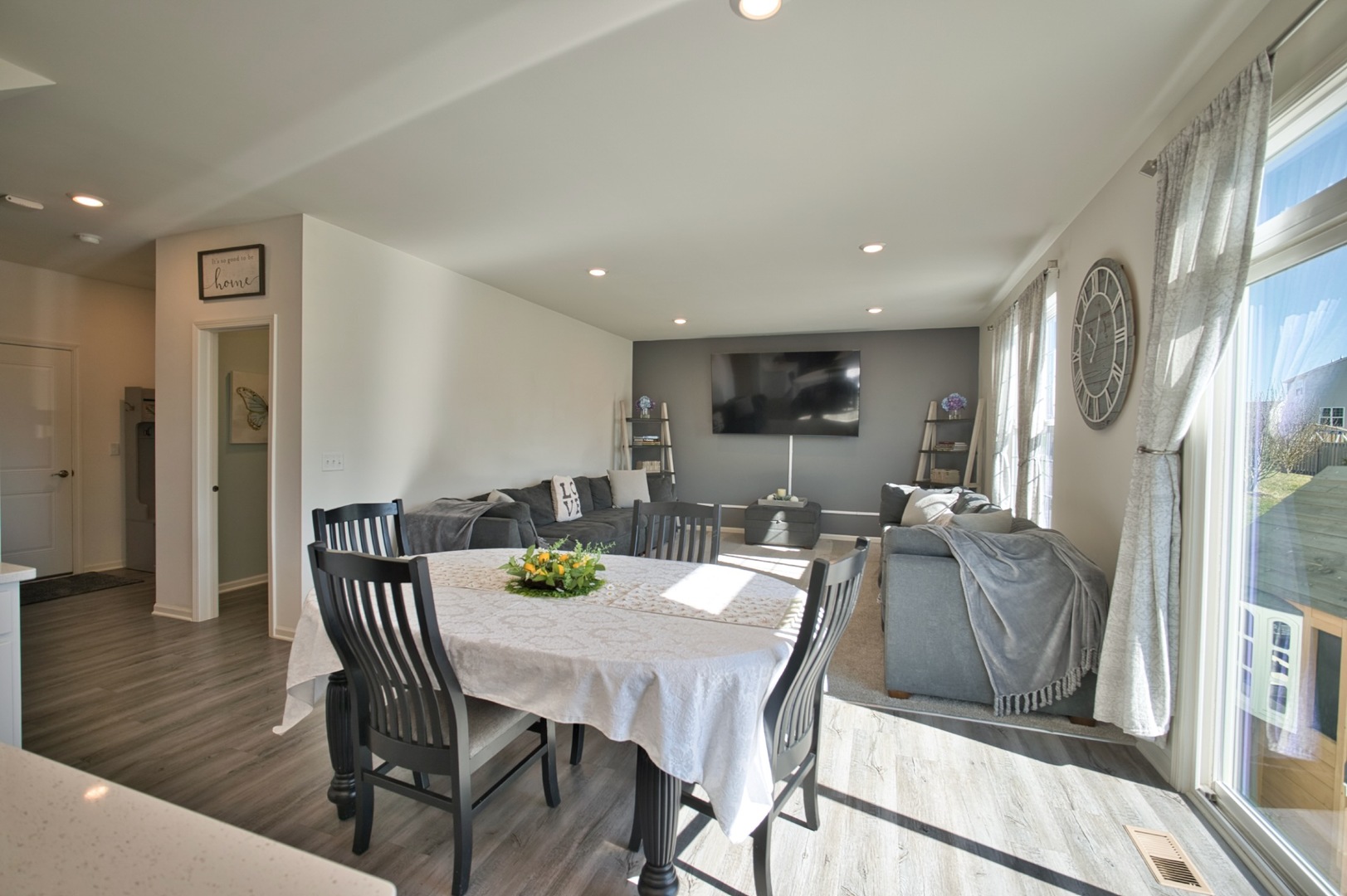 574 Coach Road, Yorkville, IL 60560